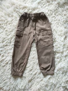 (Category: ) located in . Submitted by za_refreshcloset (Listing ID 1351090341, Image 1). Description: .