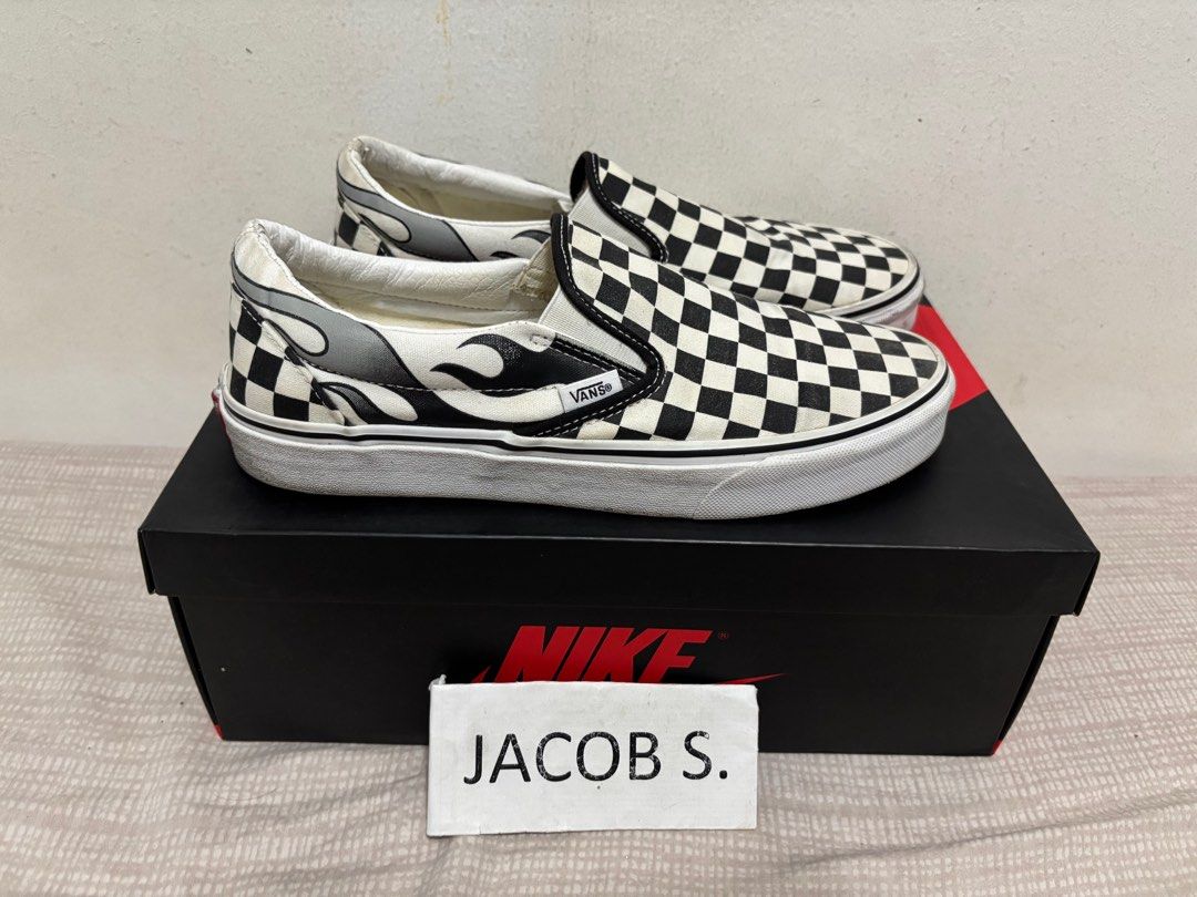 Vans size 8/8.5 (Category: Sneakers) located in Mandaluyong City. Submitted by songco07 (Listing ID 1351214965, Image 1). Description: For sale only Vans Slip On Checkered Flame size 8.5 Dirty, tears on sockliner, super slight sep Vans Authentic Chili Red size 8 Sole sep, uppers good condition Vans Slip On Camo size 8 Slight sep, dirts, drags 1,000+sf as pack.