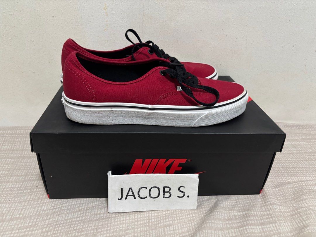 Vans size 8/8.5 (Category: Sneakers) located in Mandaluyong City. Submitted by songco07 (Listing ID 1351214965, Image 2). Description: For sale only Vans Slip On Checkered Flame size 8.5 Dirty, tears on sockliner, super slight sep Vans Authentic Chili Red size 8 Sole sep, uppers good condition Vans Slip On Camo size 8 Slight sep, dirts, drags 1,000+sf as pack.