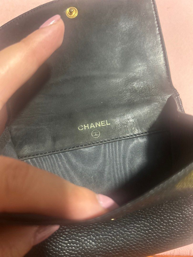 Vintage Chanel Black Caviar Wallet (Category: Luxury Bags & Wallets) located in Cavite. Submitted by tin09y (Listing ID 1351200811, Image 2). Description: EASTER SALE - less 10% on all items til May 15, 2025 Selling my preloved Chanel Wallet. RFS : using LV Recto Verso This is super nice pa despite it’s age. Cash / Gcash or Layaway LayAway Terms: 30% downpayment Payable in one month. Will ship once full payment has been made. Addtl 300 per month 