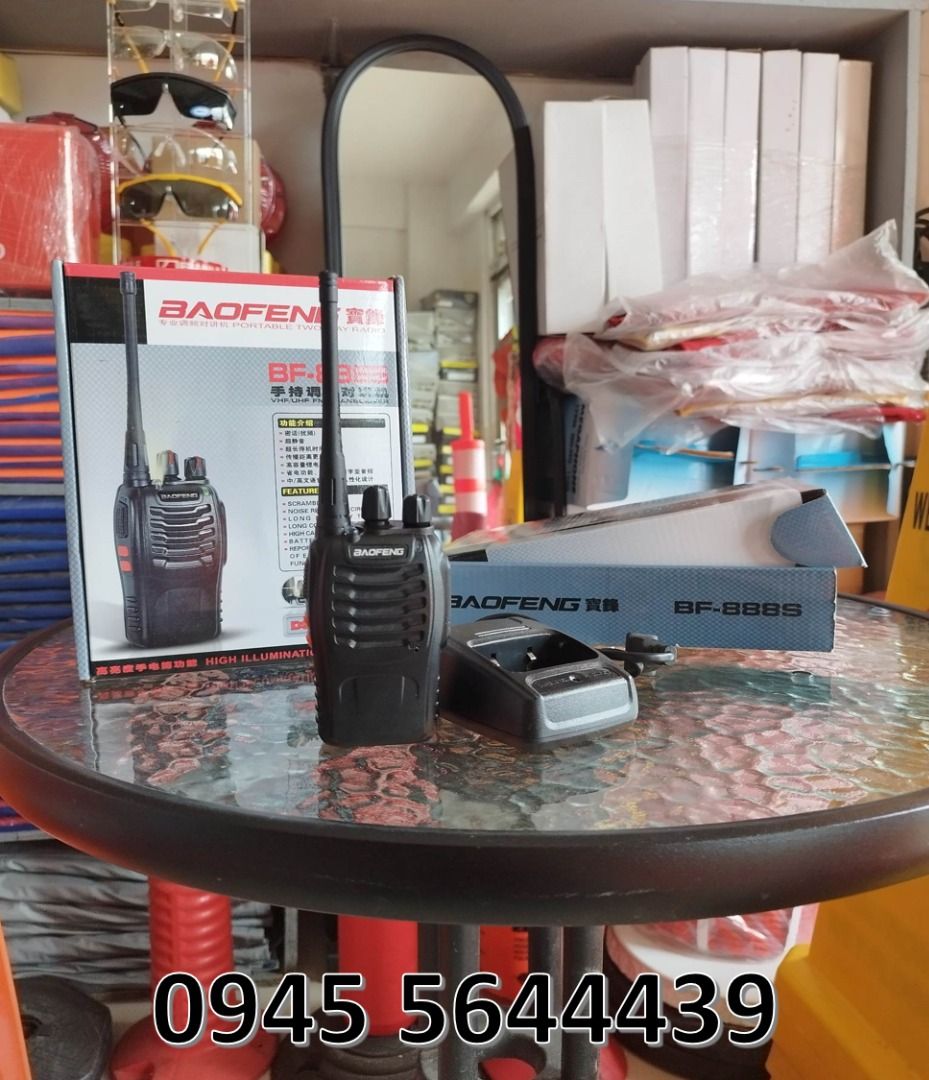 walkie talkie baofeng (Category: Walkie-Talkie) located in Bacoor. Submitted by __CLaude__ (Listing ID 1351078291, Image 1). Description: .