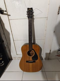 YAMAHA FG 151B Acoustic guitar