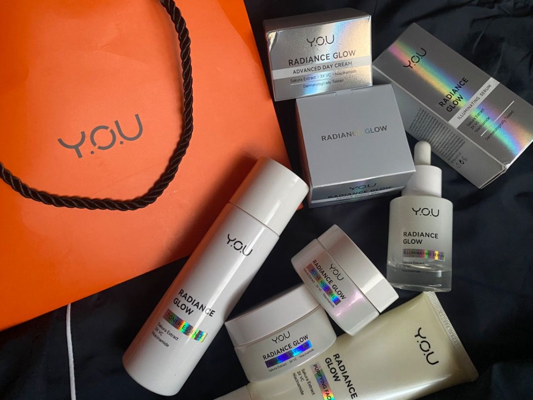 Y.O.U skincare Bundle (Category: Face Care) located in Iloilo. Submitted by geybrieeeel (Listing ID 1351172246, Image 2). Description: ₱500 each AUTHENTIC RFS: not compatible with my skin and used 3x MFG: 21/08/2024 EXP: 20/08/2027 .