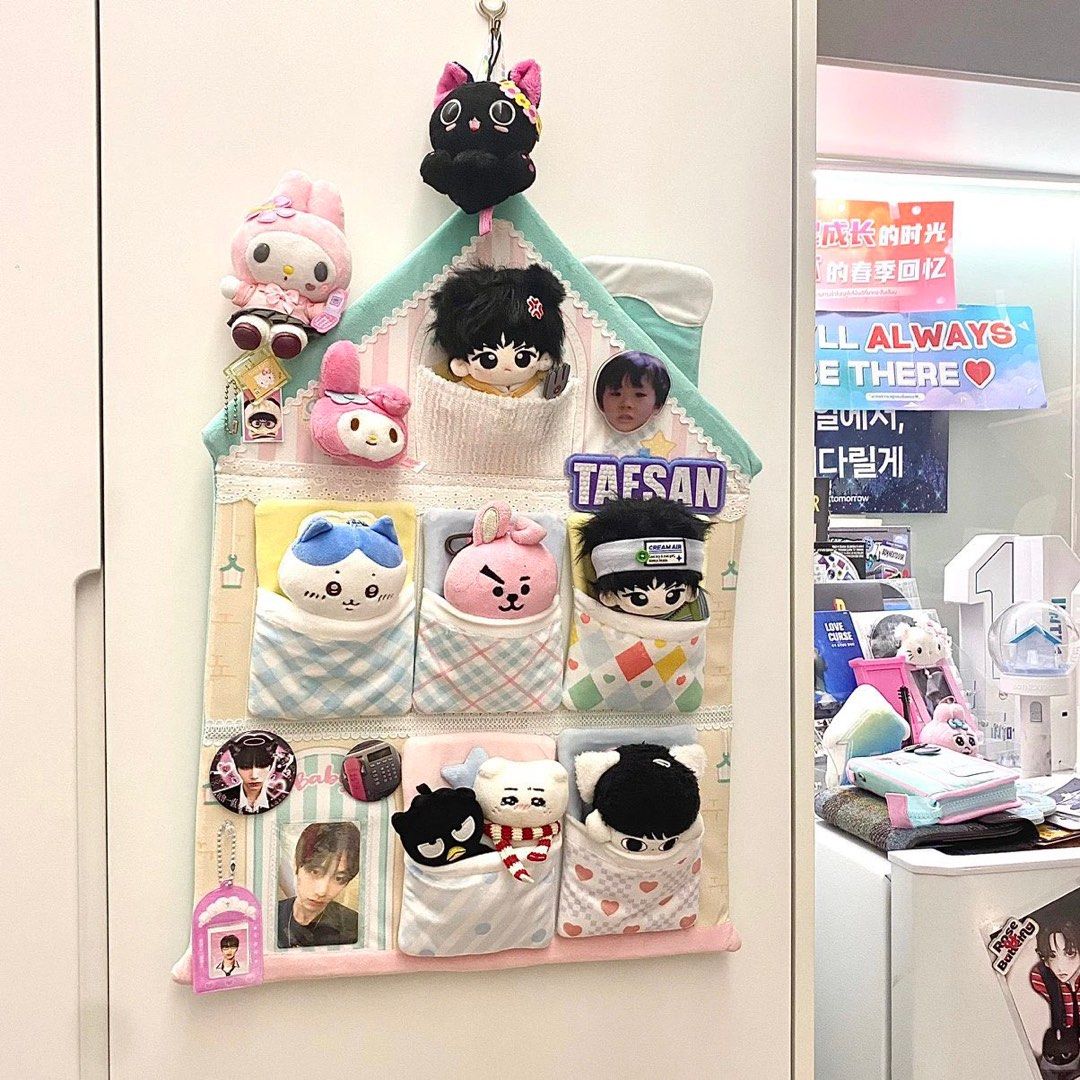 10 cm doll wall organizer - sleeping version 💭 (Category: Designer & Blind Box Toys) located in Quezon City. Submitted by impulsivepeach (Listing ID 1351377160, Image 2). Description: wts lfb ph go pre order 10 cm doll wall organizer 🏠 house base - ₱350 🛏️ mattress - ₱120 ⭐️ one set (base + 5 beds) - ₱950 from 🇨🇳 under feta isf once onhand doo/dop: once all slots are taken 🏷️ kpop sanrio 10cm anik anik storage plushie plush toy charm storag