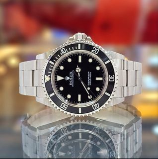 (Category: ) located in . Submitted by davidofftimepieces (Listing ID 1351317693, Image 1). Description: .