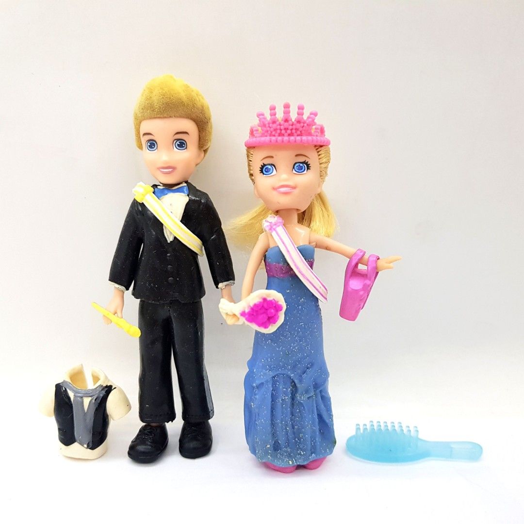 2011 Poly Pocket boy girl dolls (Category: Kids Toys) located in Imus. Submitted by mostlyvintage (Listing ID 1340271404, Image 2). Description: 🎀 listed price is for the 2 dolls including the accessories (11 pieces in all) 🎀 🎀 their arms can be raised forward and sideward 🎀 🎀 can ship via SCO 🎀 🌸For fashion finds and other stuff, pls. visit my other Carousell store: https://carousell.app.link/XSuC3F3Gsuba.