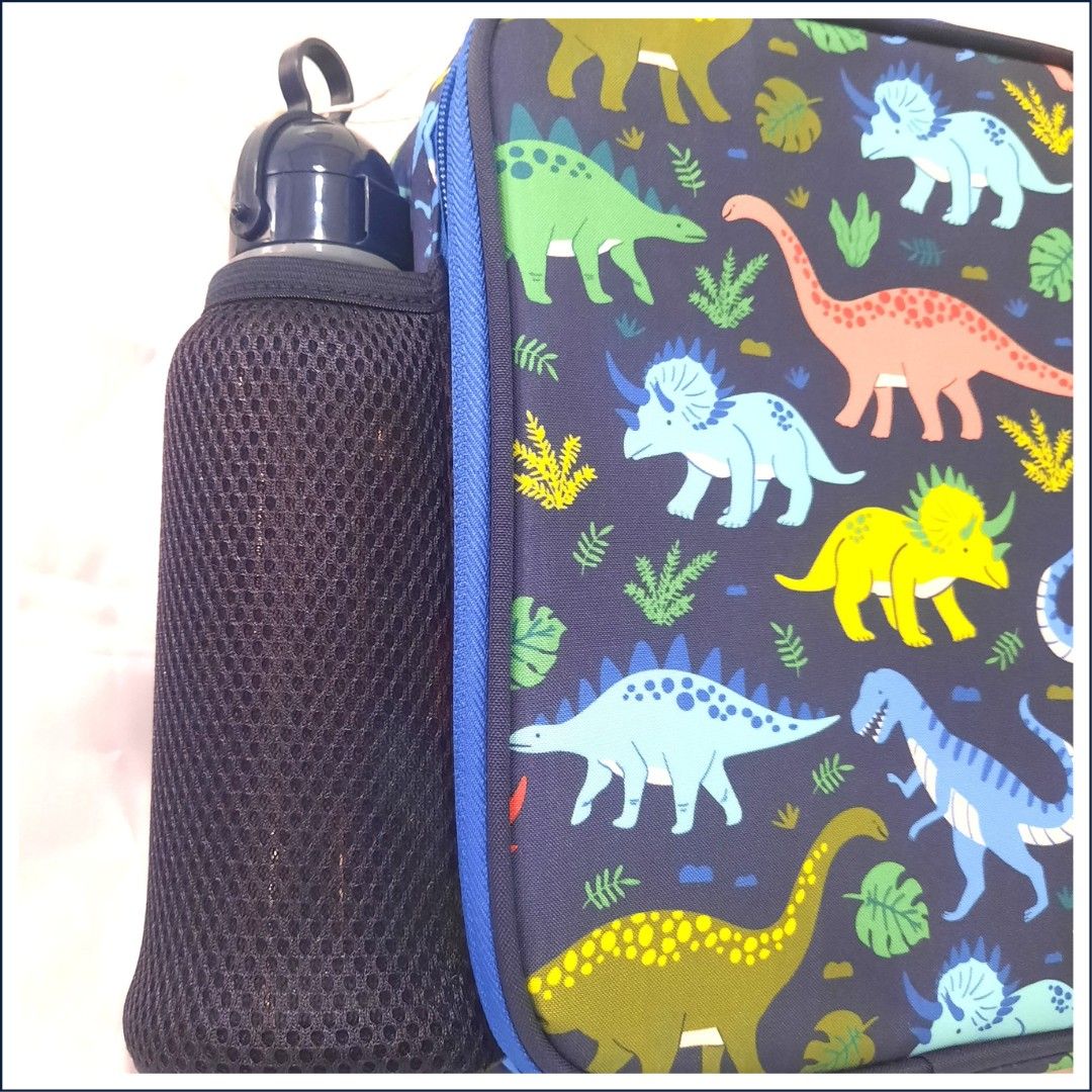 Anko Insulated Lunch Bag (Category: Other Babies Going Out Needs) located in Cainta. Submitted by tinsbottomdrawer (Listing ID 1351338881, Image 3). Description: Anko Insulated Lunch Bag Sling bag with plastic bottle Available in Blue and Pink.