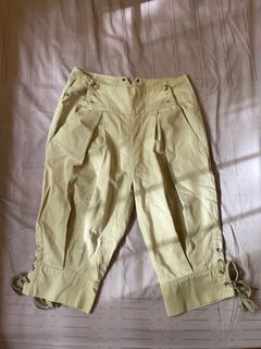 (Category: ) located in . Submitted by natalies.preloved (Listing ID 1351330129, Image 1). Description: .