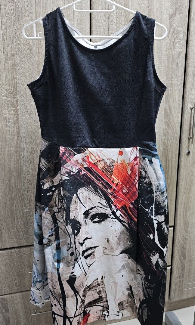 Black printed dress (Category: Dresses) located in Marikina City. Submitted by anbierose (Listing ID 1351424691, Image 1). Description: Black printed casual dress Stretchy.