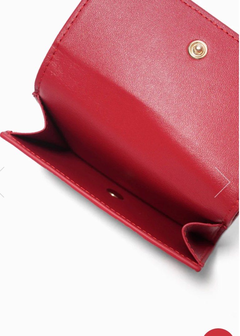 CLN Red Wallet (Category: Wallets & Card holders) located in Manila. Submitted by rivasss (Listing ID 1351396007, Image 3). Description: CLN - Kera Wallet Thrifold With card slot, paper bills and coin slot No issue No box and paper bag (naiwan sa laguna) Bought this for 799 RFS: Declutter .