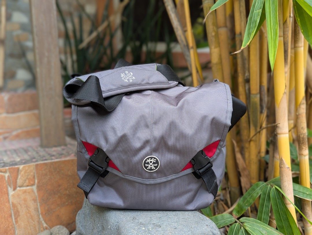 Crumpler 6 Million Dollar home Camera sling bag (Category: Camera Bags & Carriers) located in Dagupan City. Submitted by bo0ms (Listing ID 1351301565, Image 1). Description: For sale Crumpler 6 Million Dollar home Camera sling bag Slightly Used in Very Good condition almost like new, no issues, no holes no fading, no discoloration, no friction marks, still very presentable, has 6 dividers, can fit 1 Camera body and 5-6 lens, See pics for details.