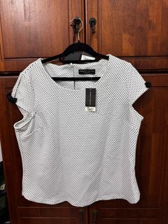 (Category: ) located in . Submitted by shoppers50 (Listing ID 1351282978, Image 1). Description: .