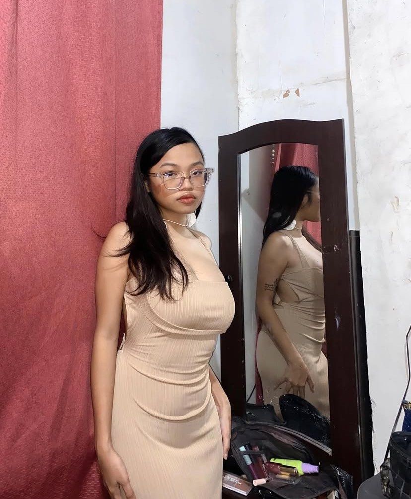 ELEGANT DRESS KHAKI (Category: Dresses) located in Manila. Submitted by bnm.lp (Listing ID 1351398366, Image 3). Description: NO ISSUE! SOBRANG GANDA! small to medium size !.