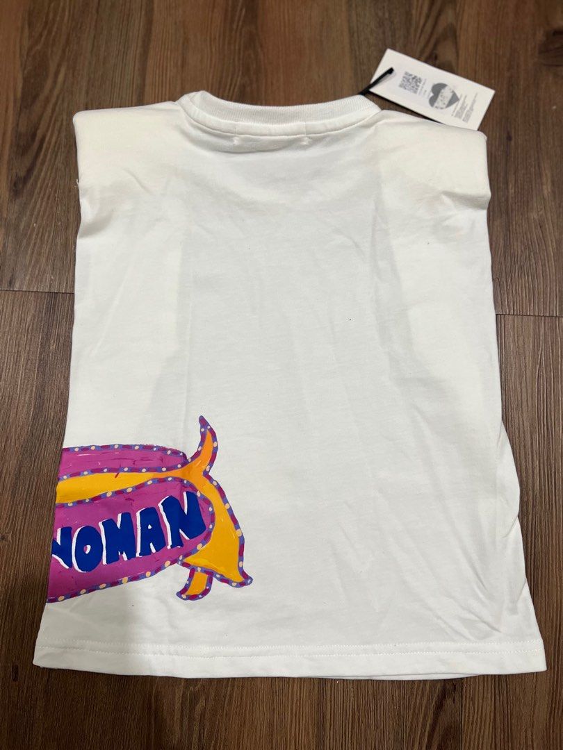 Gentle Woman Top (Category: Babies & Kids Fashion) located in Quezon City. Submitted by declutterinclutter (Listing ID 1351369423, Image 2). Description: With shoulder pads..