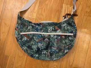 （分類：）位於 。 由 jojohero 提交（商品編號 1351419256，圖片 1）。簡介： 。