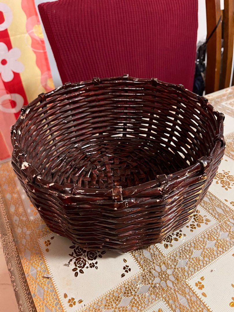 Handmade / Handwoven Paper Basket / Bread Basket (Category: Storage Boxes & Baskets) located in Malabon City. Submitted by twinklevir (Listing ID 1351268738, Image 2). Description: Very nice handwoven paper basket See last 2 pictures for price reference .