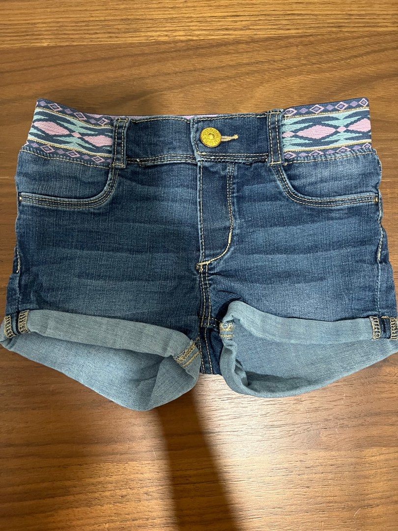 H&M Denim Shorts (Category: Babies & Kids Fashion) located in Quezon City. Submitted by declutterinclutter (Listing ID 1351369658, Image 1). Description: .