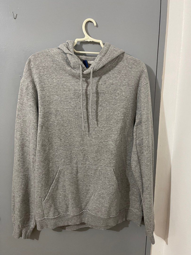 H&M Sweater and Hoodies (Category: Coats, Jackets and Outerwear) located in Santa Rosa. Submitted by julianrt (Listing ID 1351290588, Image 1). Description: For Sale H&M Sweaters And Hoodies Sweaters Grey Size L Blue size XL Hoodies Orange size L Grey size L All in good condition 1k for 4pcs.