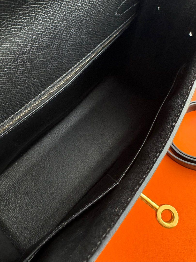 kelly 32 (Category: Luxury Bags & Wallets) located in Quezon City. Submitted by authentic_manila (Listing ID 1351380454, Image 2). Description: kelly 32 includes strap, clochette, lock and key, box and dustbag pick up in qc bfo bpi or cash upon pickup .