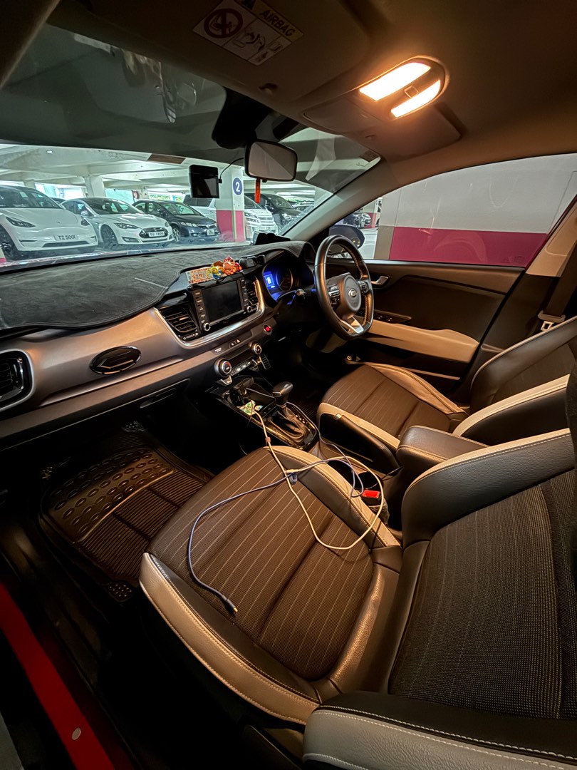 Kia Stonic / Auto62865872812547114