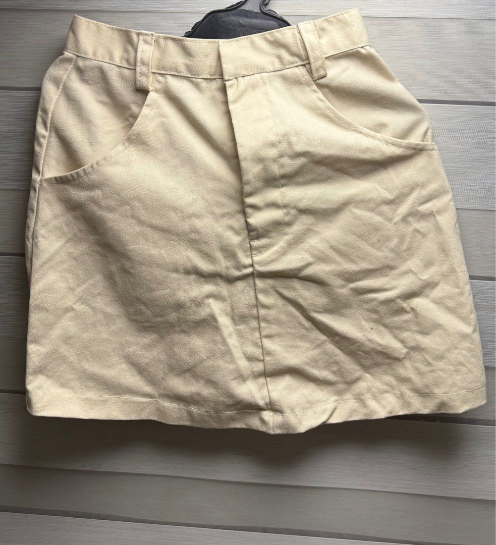 La coco babe (brand) skirt (Category: Skirts) located in Manila. Submitted by sunshinet18 (Listing ID 1351278658, Image 2). Description: Loc: metro manila Payment: gcash Available colors: Light Khaki, Length: 16 inches (customizable) S - 33-34, 27-28, 36-37.
