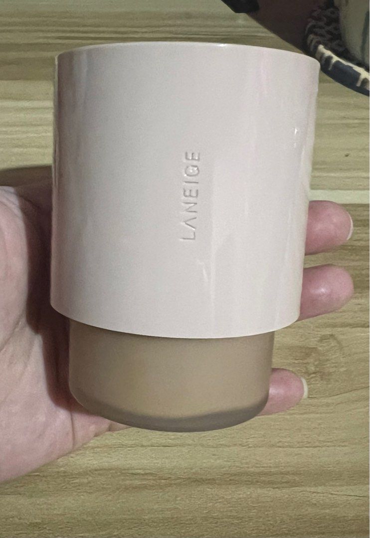 Laneige Glow Foundation (33N1 shade) (Category: Makeup) located in Paranaque City. Submitted by flippingstuff (Listing ID 1351343601, Image 2). Description: new with box po.