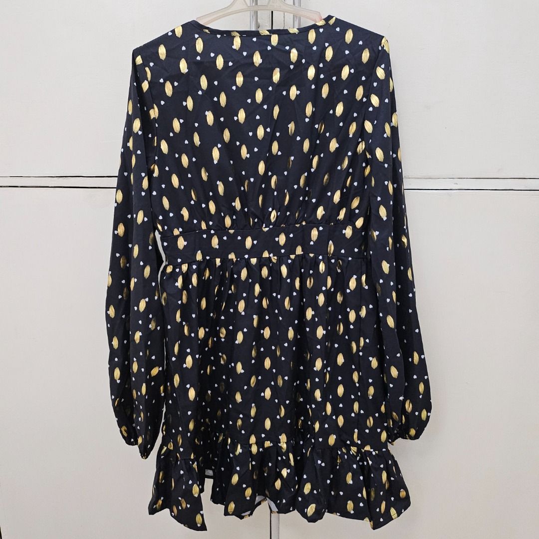 Longsleeves Black Dress (Category: Dresses) located in Paranaque City. Submitted by spno12 (Listing ID 1351291622, Image 3). Description: Shein Longsleeves Black Dress (no tag) - new - never been used .