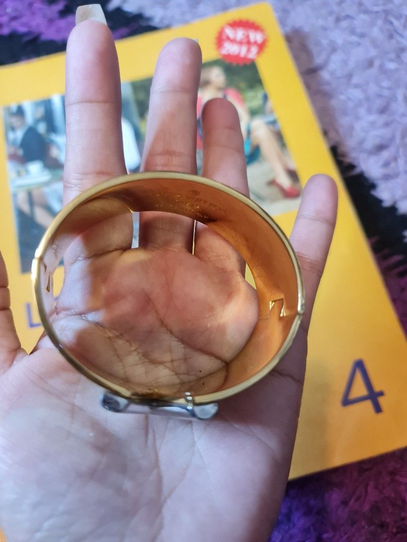 Lv v cuff 2 tone bangle (Category: Luxury Accessories) located in Angeles City. Submitted by reallygraceful (Listing ID 1351273233, Image 3). Description: Lv v cuff 2 tone bangle 🩷Good Condition 🩷10 yo bangle bought in Hongkong 🩷some minor scratches NO LOW-BALLING ❌️.