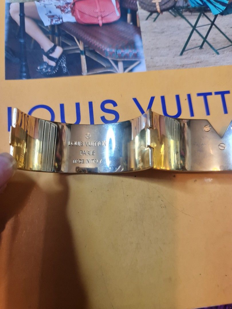 Lv v cuff 2 tone bangle (Category: Luxury Accessories) located in Angeles City. Submitted by reallygraceful (Listing ID 1351273233, Image 2). Description: Lv v cuff 2 tone bangle 🩷Good Condition 🩷10 yo bangle bought in Hongkong 🩷some minor scratches NO LOW-BALLING ❌️.