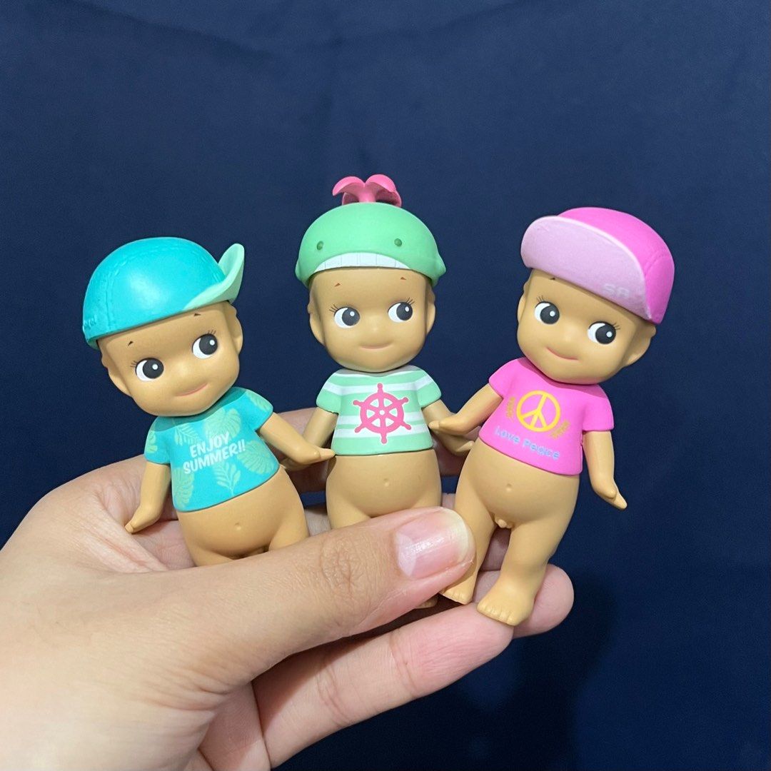 MORENO SUMMER SONNY SET (Category: Sets or Coordinates) located in Manila. Submitted by andy.collection (Listing ID 1351407988, Image 1). Description: - SET ONLY - MINT CONDITION - WITH BOX AND FOIL - MOP: gcash - MOD: sdd only (grab, angkas, lalamove) - LOC: makati/manila.