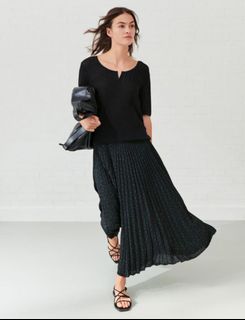 (Kategori: ) berada di . Dikirim oleh anisapril (ID iklan 1351371431, Gambar 1). Deskripsi: .