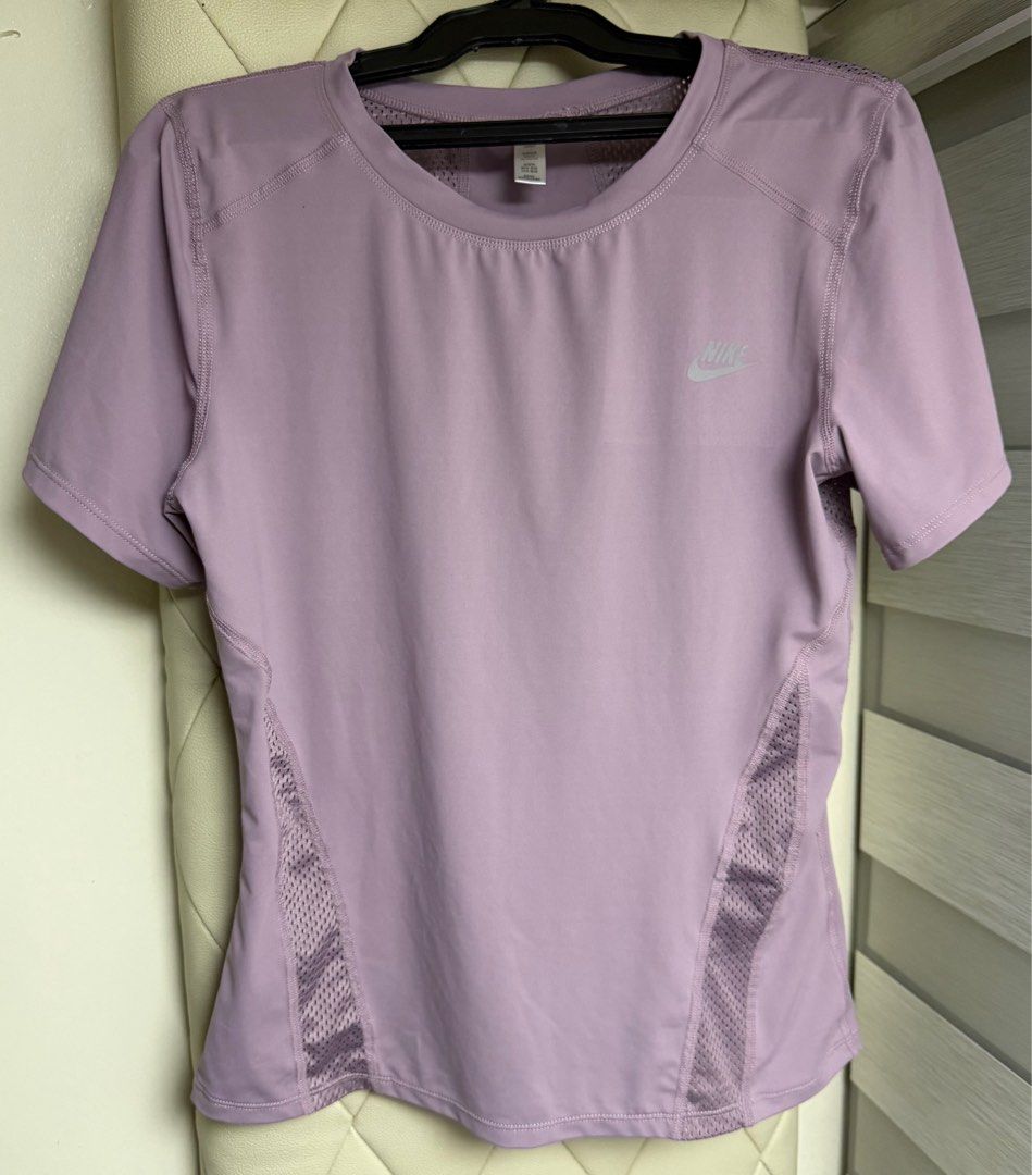 Nike dri fit (Category: Shirts) located in Manila. Submitted by sunshinet18 (Listing ID 1351280320, Image 1). Description: Loc: manila Payment: gcash Size: medium.