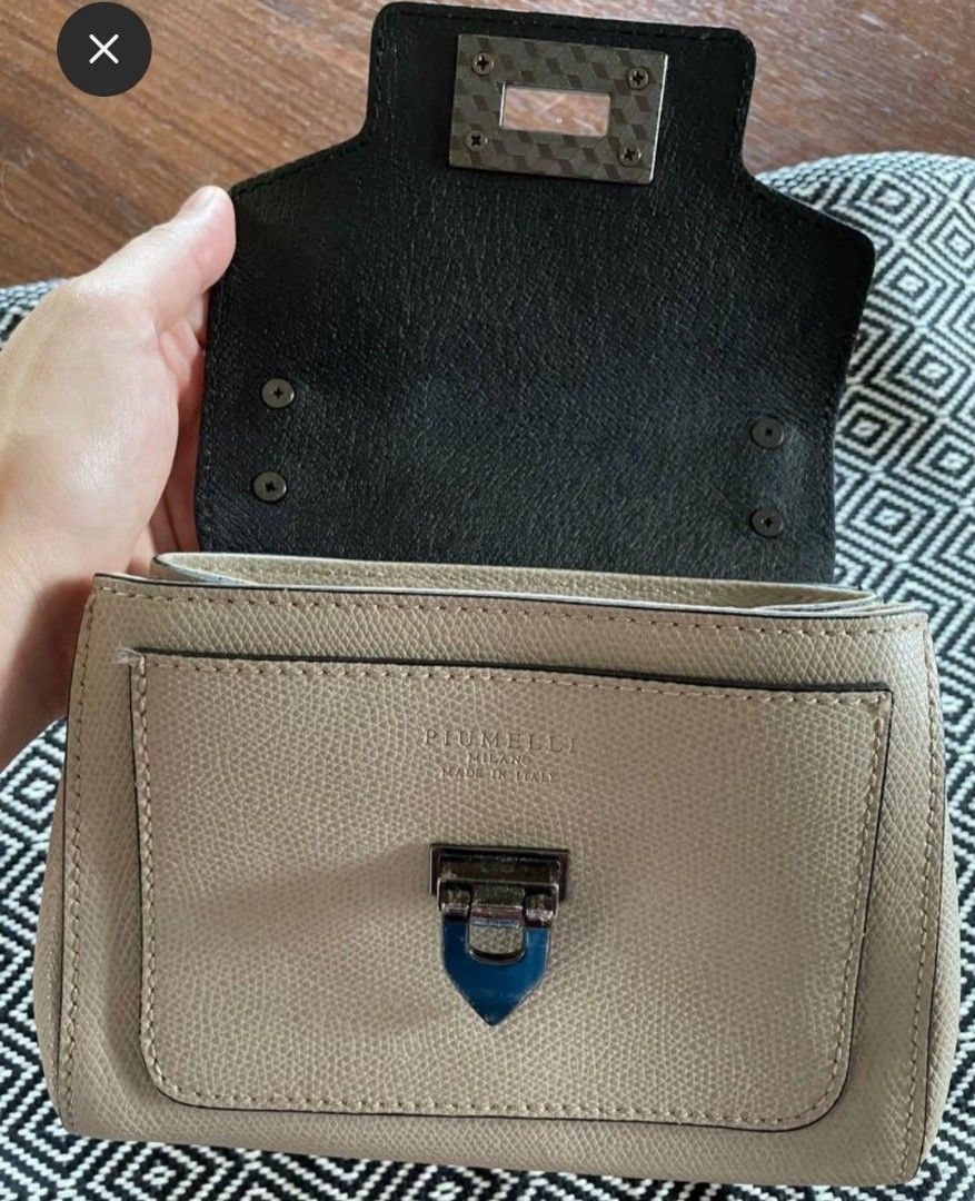 Piumelli (Category: Luxury Bags & Wallets) located in Quezon City. Submitted by maidenveil613 (Listing ID 1351371376, Image 3). Description: lightly used bag only. no strap.