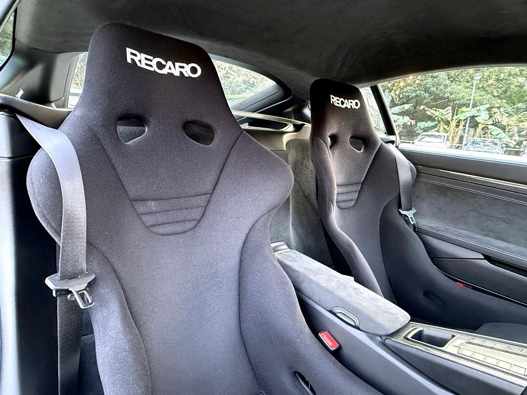 Porsche 981 CAYMAN GT4  Manual62864837264769114