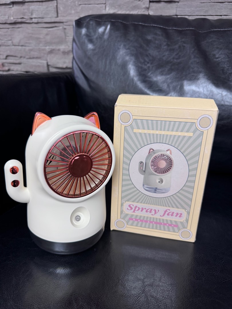 Portable table spray fan - Fortune Cat design, Computers & Tech ...