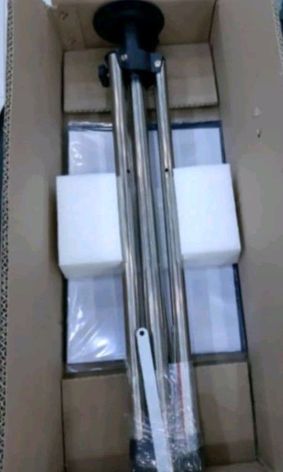 Projector Stand (Category: Office & Business Technology) located in Manila. Submitted by zarjoaquin16865 (Listing ID 1351308194, Image 1). Description: .