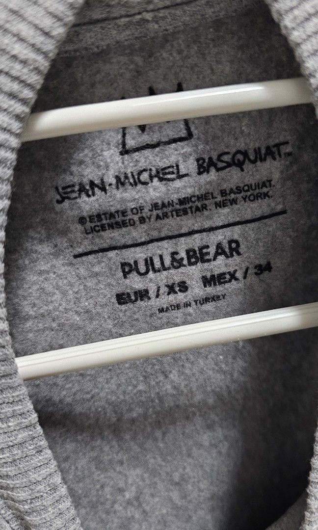 Pull & bear sweatshirt (Category: Coats, Jackets and Outerwear) located in Marikina City. Submitted by anbierose (Listing ID 1351424777, Image 2). Description: Original Pull and Bear colab with Jean Michel Basquiat brand new, natanggal lang ang tag.