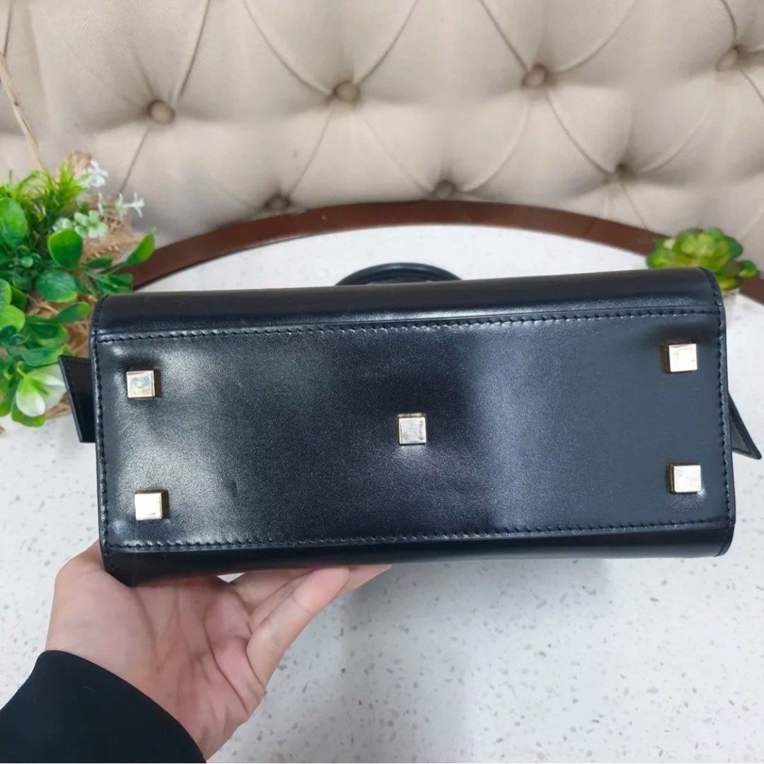 Saint Laurent East Side in small (Category: Luxury Bags & Wallets) located in Manila. Submitted by iamyanna26 (Listing ID 1325229884, Image 3). Description: Personal preloved. Guaranteed authentic. Well used but not abused. With strap and no pouch anymore hence, selling low.