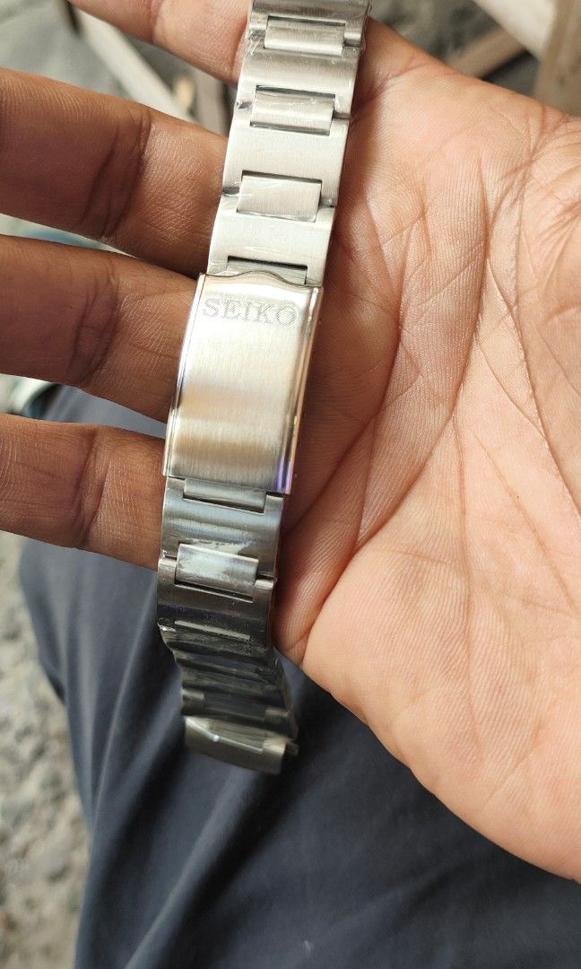 Seiko Pogue Bracelet (Category: Luxury Watches) located in Manila. Submitted by YurWatch (Listing ID 1351327544, Image 2). Description: Seiko 6139 Speed-Timer Bracelet 19mm Pepsi Coke - Brand New Bracelet For Sale: 2700 Freeshiping Nationwide Philippines Metro Manila Meet up or thru shipping via lbc or Lalamove Pm me 09694529888.