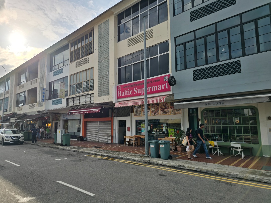 (Category: ) located in . Submitted by ronloh (Listing ID 1351282045, Image 1). Description: .