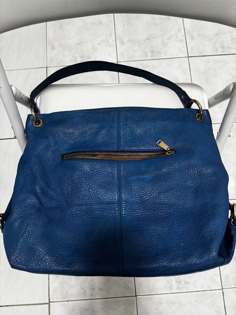 Sisley two way bag 💙 (Category: Luxury Bags & Wallets) located in Davao. Submitted by pyvlsco (Listing ID 1351373292, Image 2). Description: .