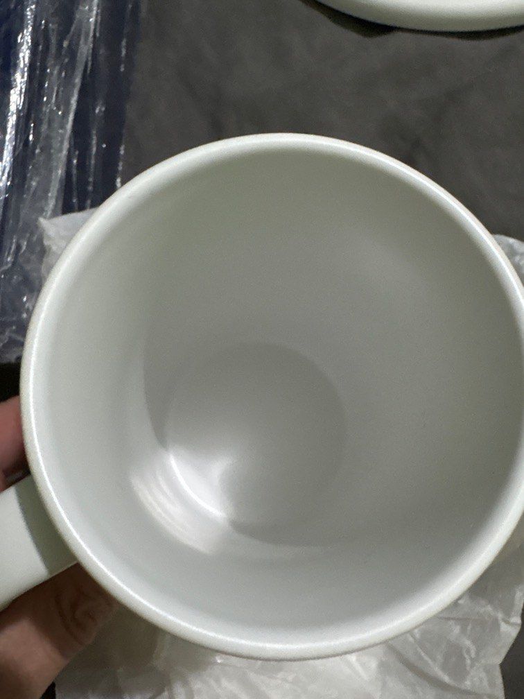 Starbucks Ceramic Mug (Vera Wang) (Category: Water Bottles & Tumblers) located in Quezon City. Submitted by randomstuffdeclutter33 (Listing ID 1351311983, Image 3). Description: .