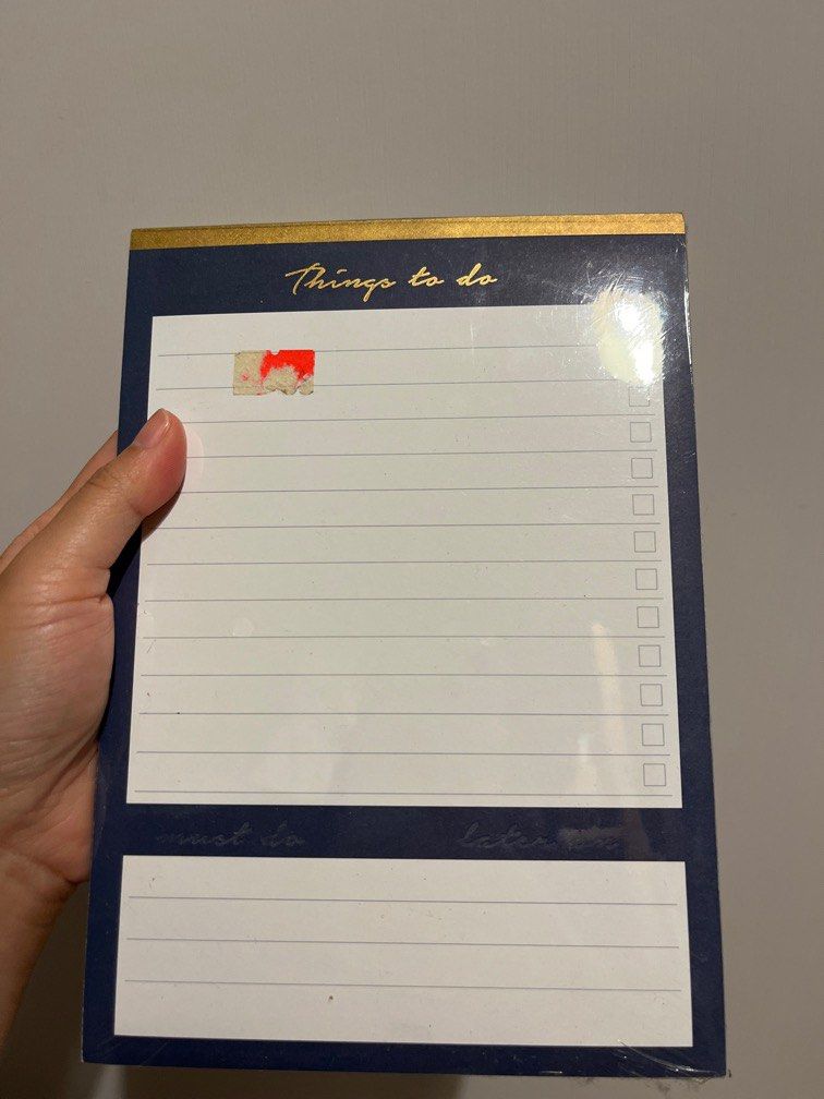 To-do list notepad (Category: Stationery & School Supplies) located in Singapore. Submitted by edamamame (Listing ID 1351344513, Image 1). Description: Giving away for free, just need you to pay for shipping thanks :).