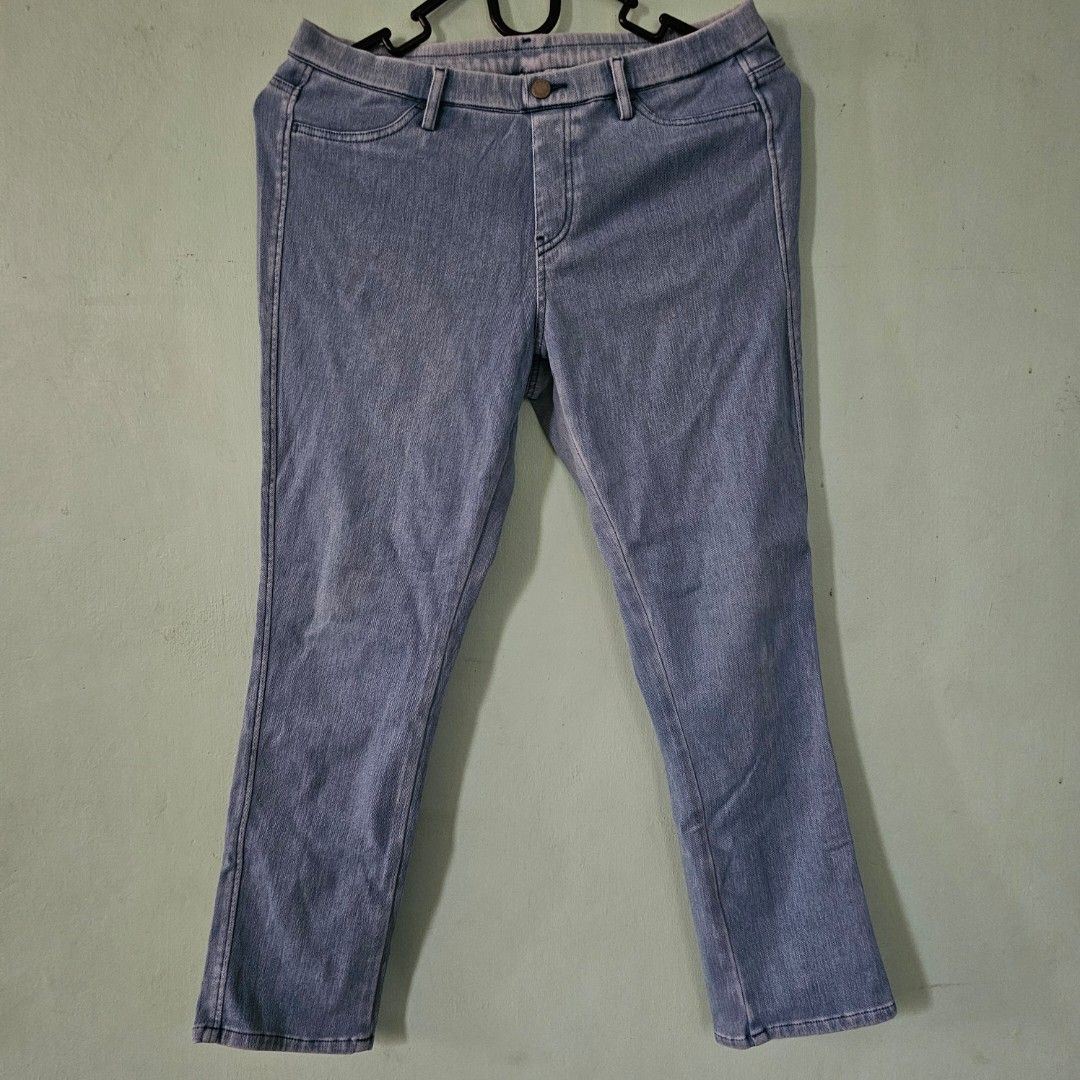 Uniqlo Jeggings (Category: Jeans) located in Quezon City. Submitted by ekklabush (Listing ID 1351331748, Image 1). Description: original uniqlo jeggings ; ultra stretch size on tag please see attached photos length - 31in flaws: see photos preloved item please manage expectations selling low bc decluttering MOP: GCASH, BPI MOD: same day delivery only - lalamove, grab, etc.