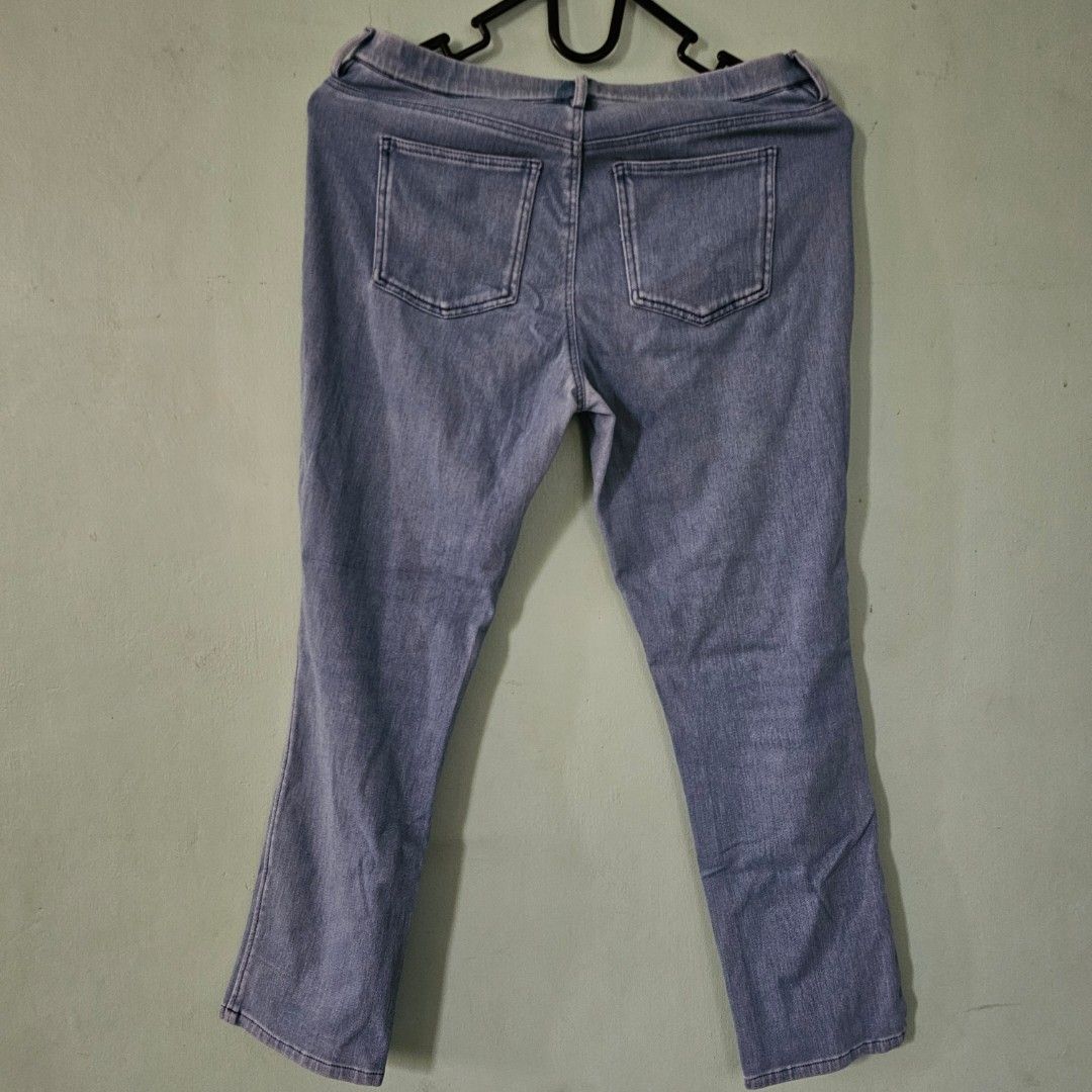 Uniqlo Jeggings (Category: Jeans) located in Quezon City. Submitted by ekklabush (Listing ID 1351331748, Image 2). Description: original uniqlo jeggings ; ultra stretch size on tag please see attached photos length - 31in flaws: see photos preloved item please manage expectations selling low bc decluttering MOP: GCASH, BPI MOD: same day delivery only - lalamove, grab, etc.