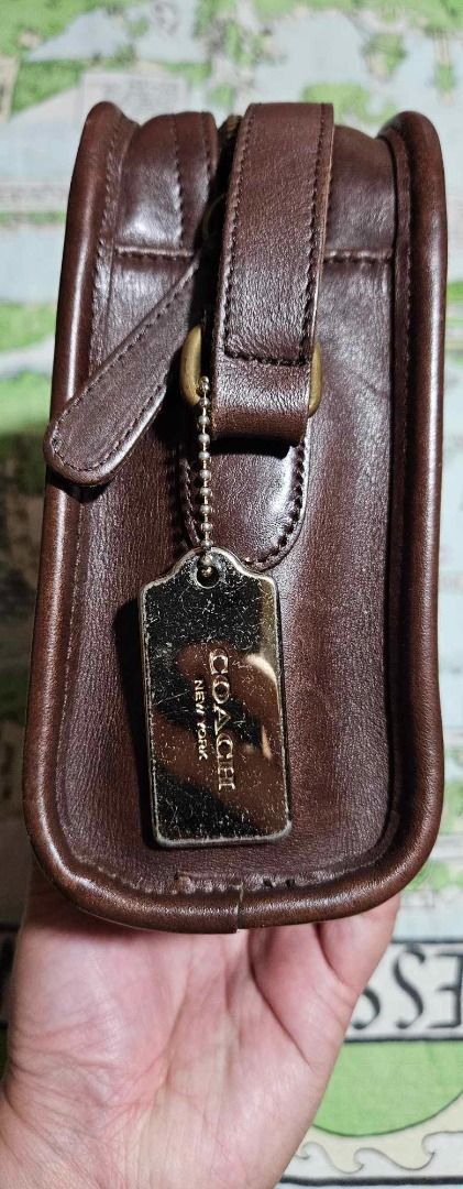 Vintage Coach 9087 Metropolis Zip Bag (Category: Cross-body Bags) located in Baguio. Submitted by everything_v (Listing ID 1351256190, Image 3). Description: negotiable accepts layaway/installment plus SF.
