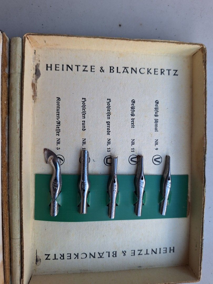 Vintage linocut toolbox made in Germany (Category: Craft Supplies & Tools) located in General Santos City (Dadiangas). Submitted by a69230fa2d2f6b3abc1e6c8c42d80f (Listing ID 1351254732, Image 2). Description: made by Heintze &Blancketz Frankfurt Germany.