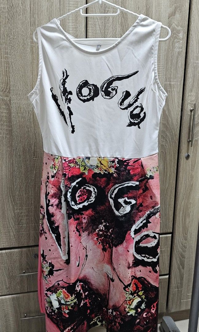 White printed dress (Category: Dresses) located in Marikina City. Submitted by anbierose (Listing ID 1351424707, Image 1). Description: White pink printes dress stretchy.