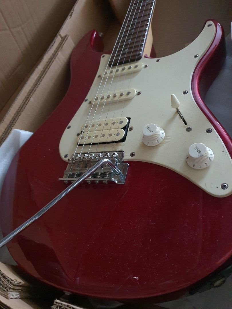 Yamaha Pacifica Electric Guitar (Category: Musical Instruments) located in Pasig City. Submitted by ocmom (Listing ID 1351326426, Image 1). Description: slightly used with manual no wire inclusions.