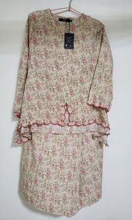(Category: ) located in . Submitted by ros2z.wardrobe (Listing ID 1351388280, Image 1). Description: .